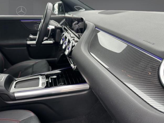 MERCEDES-BENZ GLA 180 d AMG Line  
