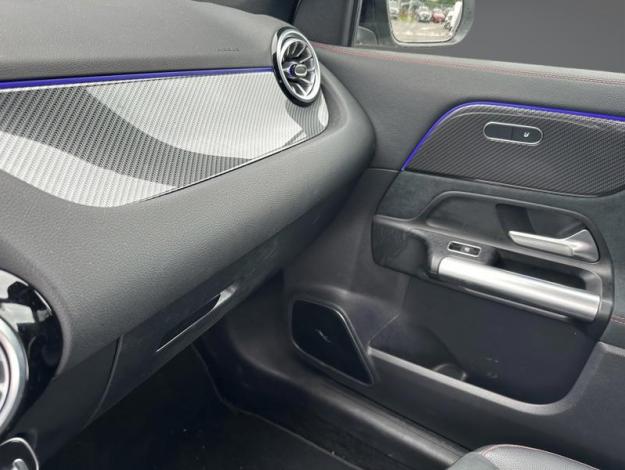 MERCEDES-BENZ GLA 180 d AMG Line  
