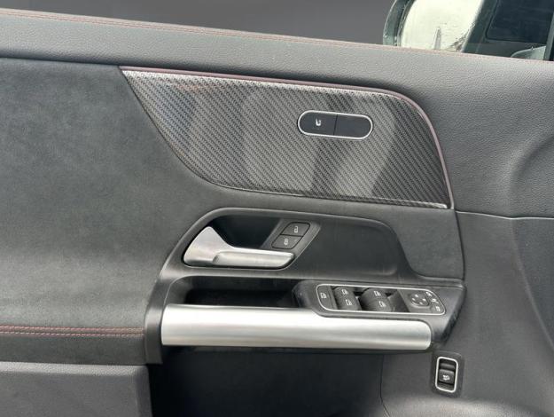 MERCEDES-BENZ GLA 180 d AMG Line  
