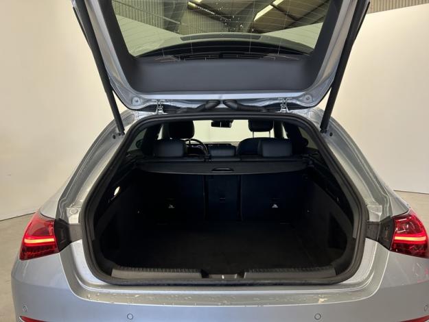 MERCEDES-BENZ CLA-Klasse CLA 180 Shooting Brake Luxury Line
