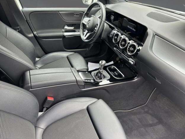 MERCEDES-BENZ B 180 Progressive  