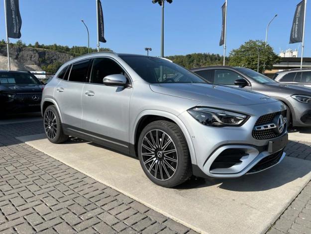 MERCEDES-BENZ GLA 180 Star Edition - SAGA Huy (+32 85 23 69 00) 