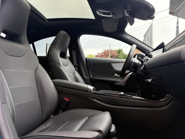 MERCEDES-BENZ CLA-Klasse CLA 220 4MATIC Coupé AMG Line