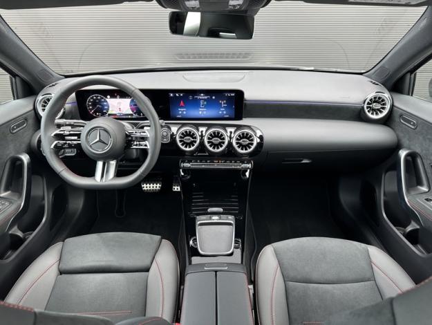 MERCEDES-BENZ Classe A 200 d AMG Line  Classe A 200 d AMG Line