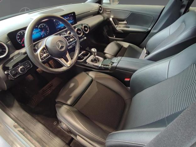 MERCEDES-BENZ CLA 180 Shooting Brake  