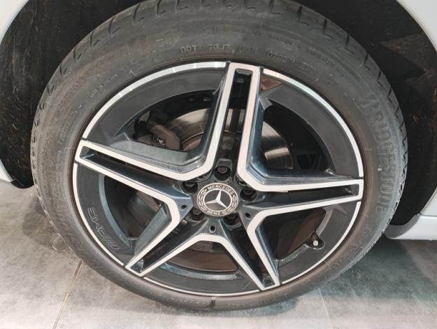 MERCEDES-BENZ CLA 180 Shooting Brake  