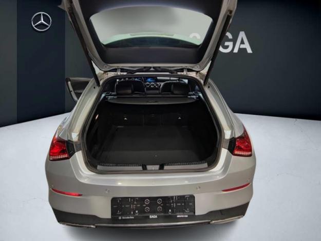 MERCEDES-BENZ CLA 180 Shooting Brake  
