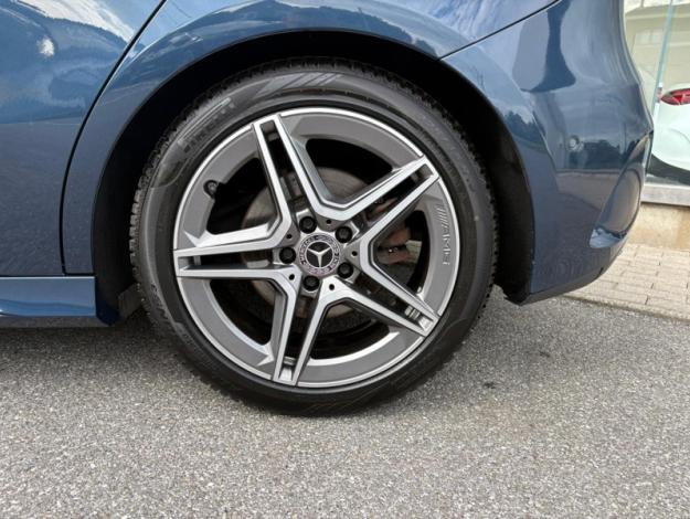 MERCEDES-BENZ A 200 Pack AMG Toit Pano  