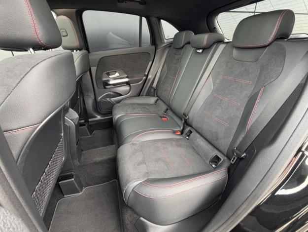 MERCEDES-BENZ GLA 200 d AMG Line  