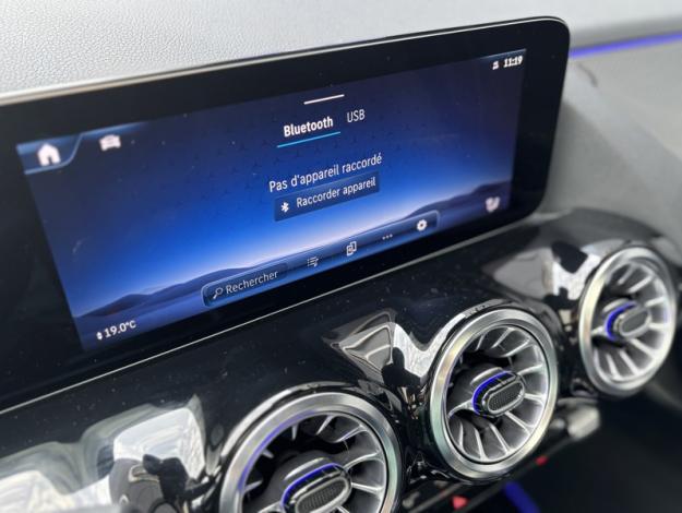 MERCEDES-BENZ GLA 200 d AMG Line  