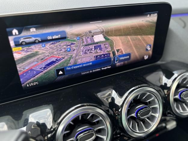 MERCEDES-BENZ GLA 200 d AMG Line  