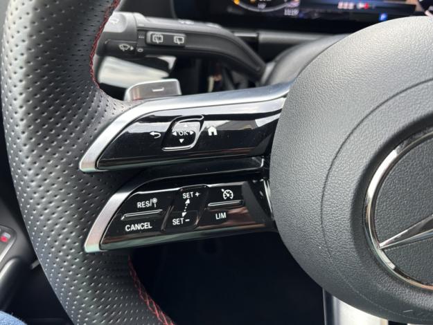 MERCEDES-BENZ GLA 200 d AMG Line  