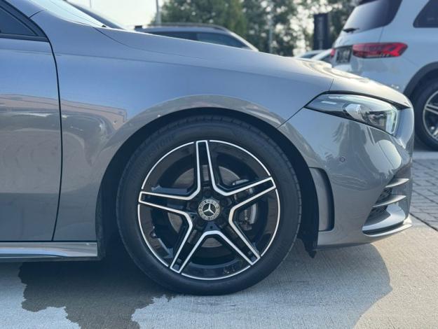 MERCEDES-BENZ Classe A A 200 d Compacte  