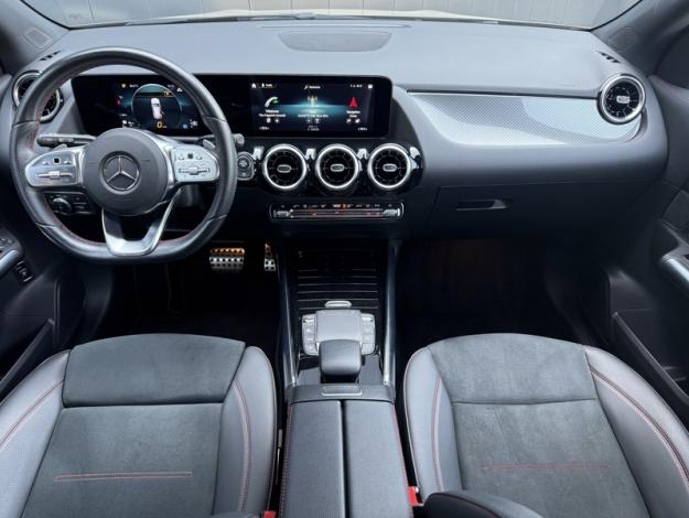 MERCEDES-BENZ GLA 200 d AMG Line  GLA 200 d AMG Line