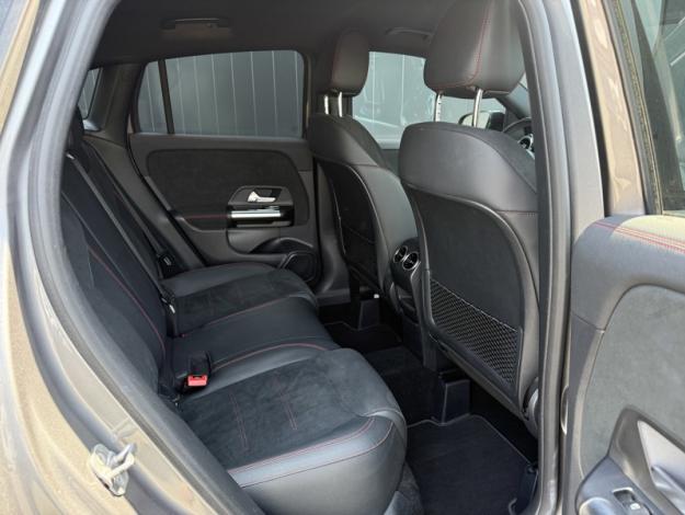 MERCEDES-BENZ GLA 200 d AMG Line  GLA 200 d AMG Line