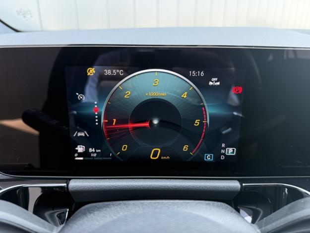 MERCEDES-BENZ GLA 200 d AMG Line  GLA 200 d AMG Line