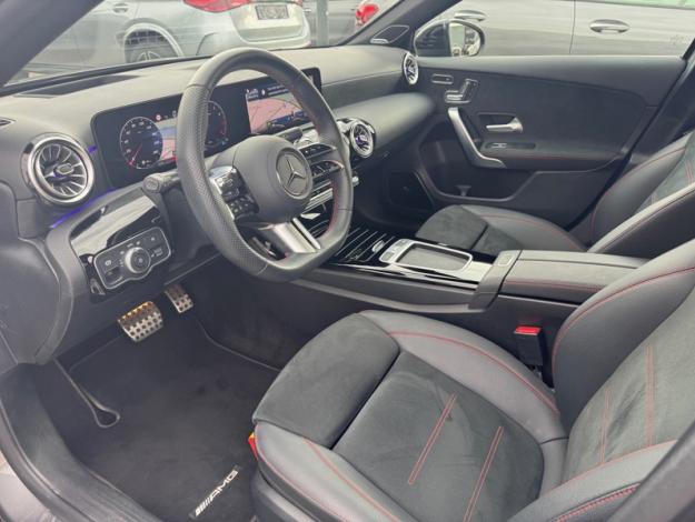 MERCEDES-BENZ A 200 Berline - Toit ouvrant - Burmester - Affichage tête haute AMG Line 