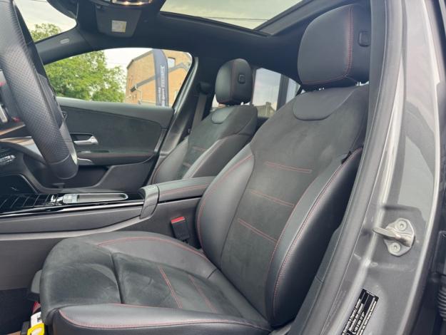 MERCEDES-BENZ A 200 Berline - Toit ouvrant - Burmester - Affichage tête haute AMG Line 