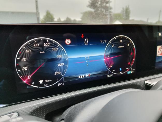 MERCEDES-BENZ A 180 d AMG Line - SAGA Huy (+32 85 23 69 00) 