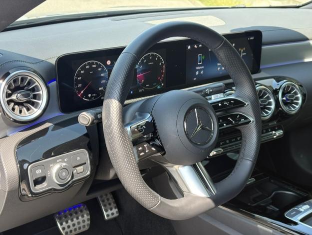 MERCEDES-BENZ CLA-Klasse CLA 200 Shooting Brake
