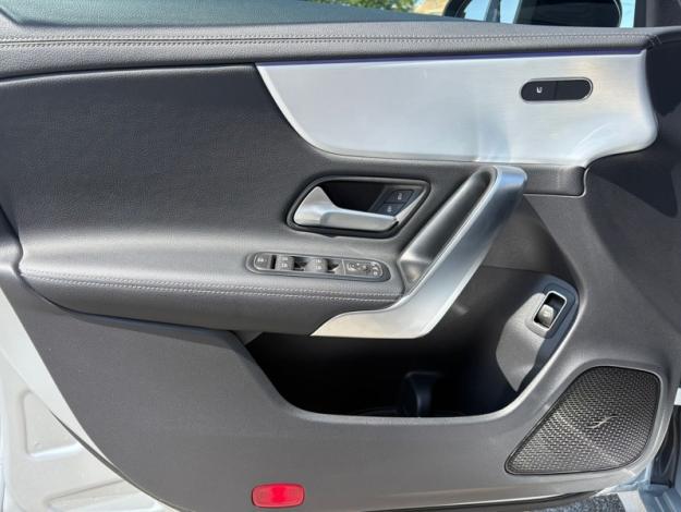 MERCEDES-BENZ CLA-Klasse CLA 200 Shooting Brake