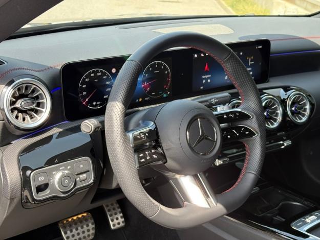 MERCEDES-BENZ CLA 180 Coupé Pack AMG Facelift  