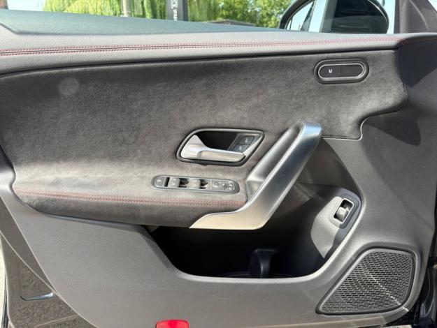 MERCEDES-BENZ CLA 180 Coupé Pack AMG Facelift  