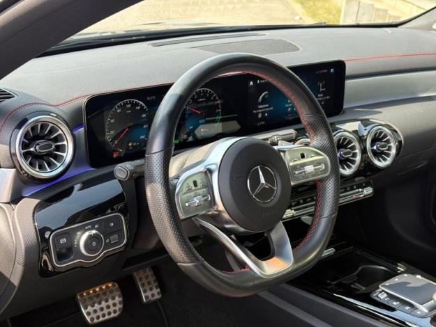 MERCEDES-BENZ CLA 250 e Coupé AMG Pack Night Pano Burmester  