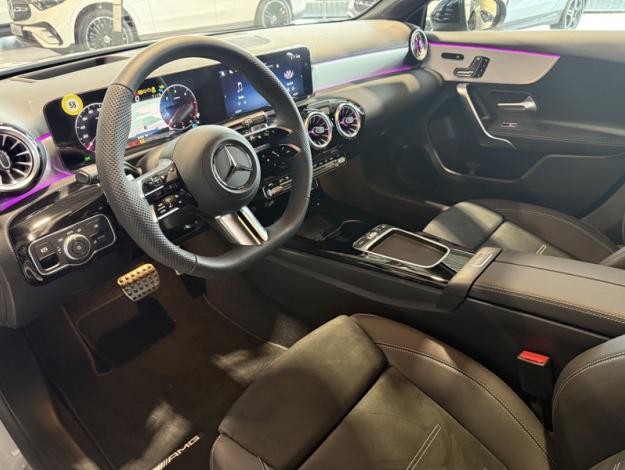 MERCEDES-BENZ A 180 d  AMG Line