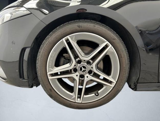 MERCEDES-BENZ A 180 Berline Pack AMG  
