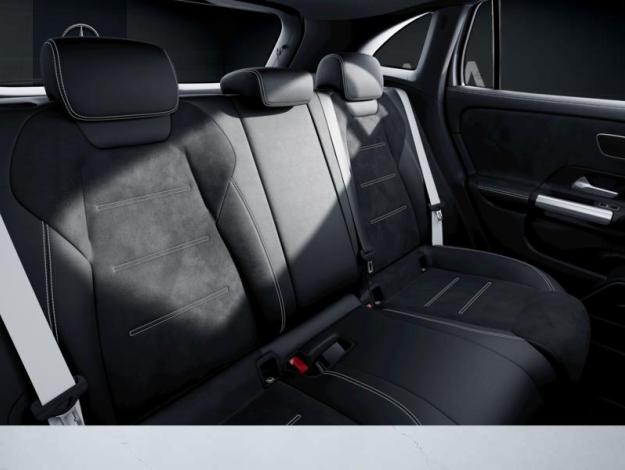 MERCEDES-BENZ GLA 180   Star Edition