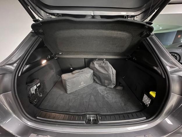 MERCEDES-BENZ EQA 250 AMG Line  
