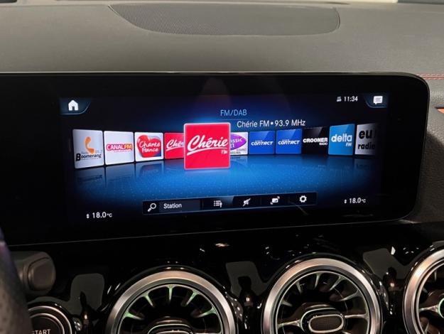 MERCEDES-BENZ EQA 250 AMG Line  