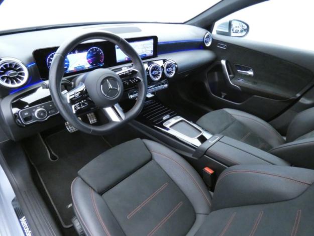 MERCEDES-BENZ Classe A 180 AMG Line  