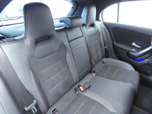 MERCEDES-BENZ Classe A 180 AMG Line  