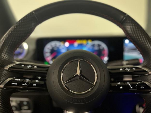 MERCEDES-BENZ GLA 200 d AMG Line  