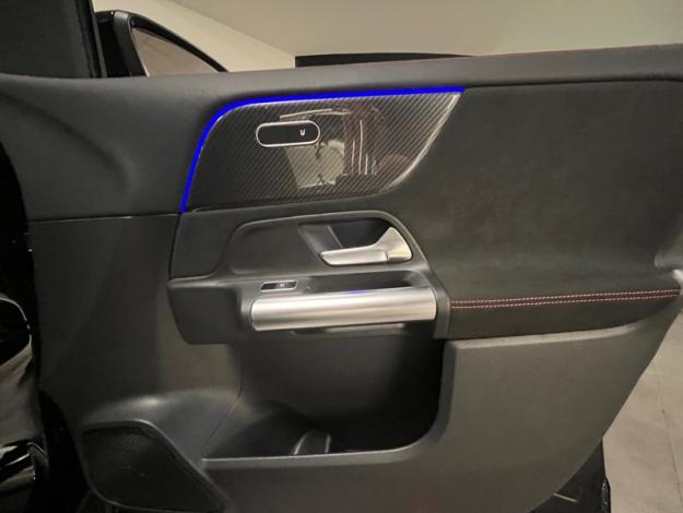 MERCEDES-BENZ GLA 200 d AMG Line  