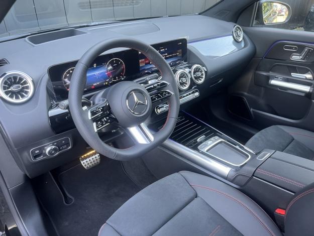 MERCEDES-BENZ GLA 200 d AMG Line  GLA 200 d AMG Line