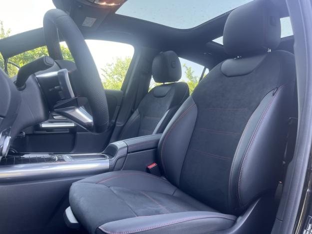 MERCEDES-BENZ GLA 200 d AMG Line  GLA 200 d AMG Line