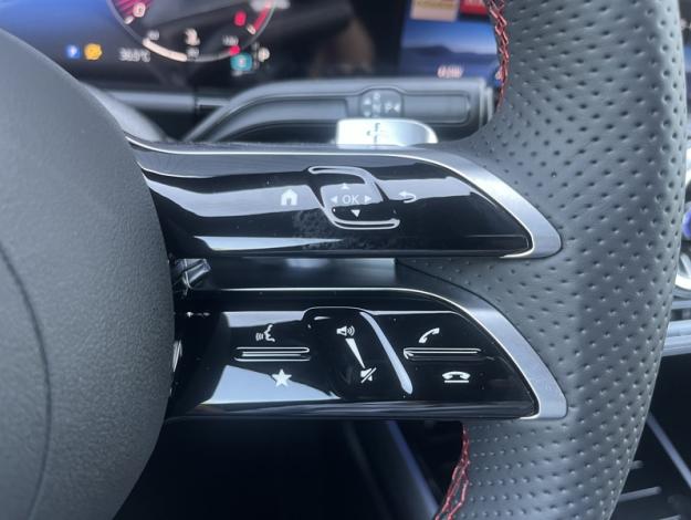MERCEDES-BENZ GLA 200 d AMG Line  GLA 200 d AMG Line