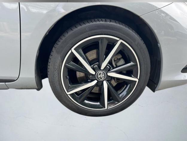 TOYOTA Auris 1.8 HSD 136h COLLECTION  