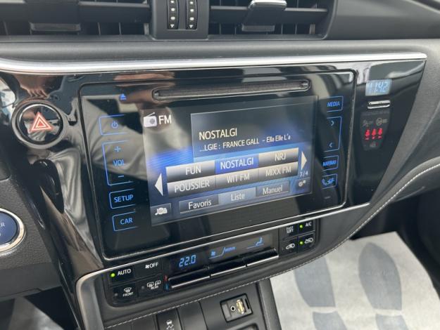 TOYOTA Auris 1.8 HSD 136h COLLECTION  