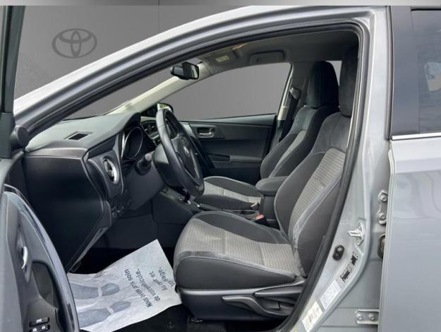 TOYOTA Auris 1.8 HSD 136h COLLECTION  