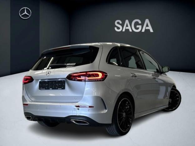 MERCEDES-BENZ B 180 d AMG Line  