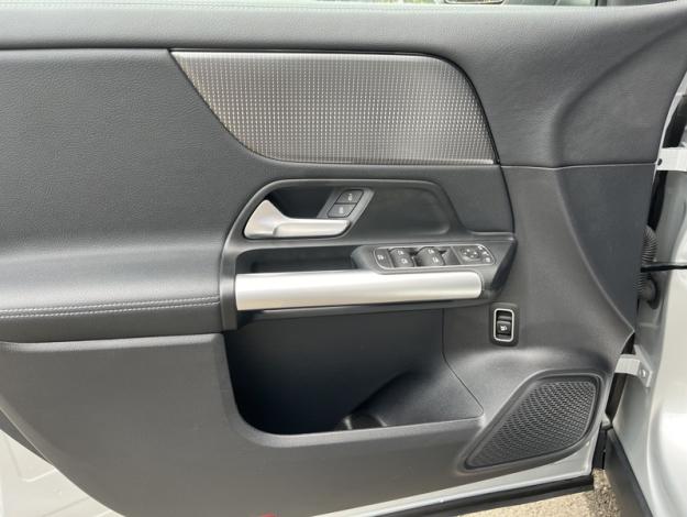 MERCEDES-BENZ GLA 200 d  Business Line  