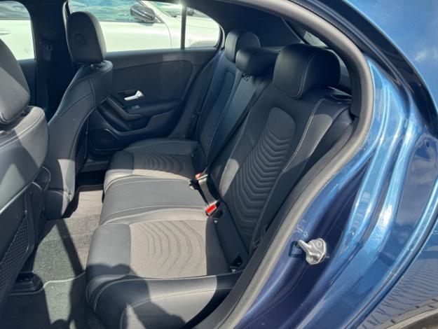 MERCEDES-BENZ A 180 d Business Line  