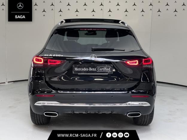MERCEDES-BENZ GLA 250 e AMG Line  