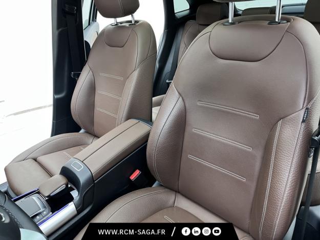 MERCEDES-BENZ GLA 250 e AMG Line  
