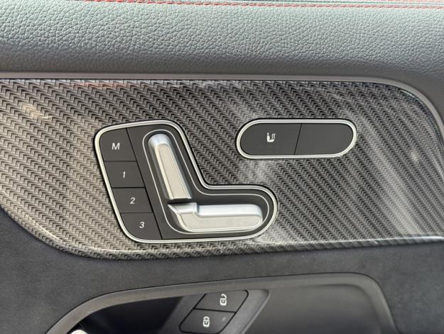 MERCEDES-BENZ GLA 200 d AMG Line  