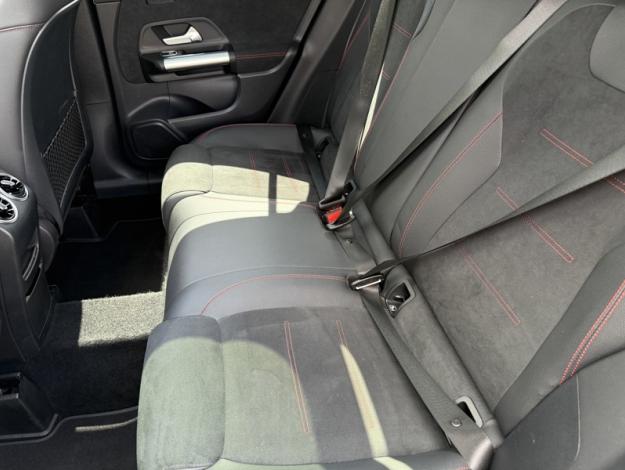 MERCEDES-BENZ GLA 200 d AMG Line  